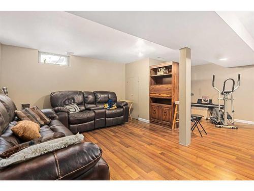 227 Queensland Place Se, Calgary, AB - Indoor