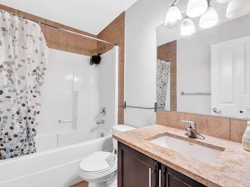 8 Castlebury Way Ne, Calgary, AB - Indoor Photo Showing Bathroom