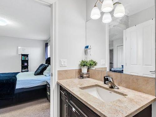 8 Castlebury Way Ne, Calgary, AB - Indoor Photo Showing Bathroom