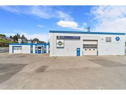 204 41 Avenue NE Calgary, AB T2E 2N3