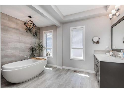 203 Cranbrook Circle Se, Calgary, AB - Indoor Photo Showing Bathroom