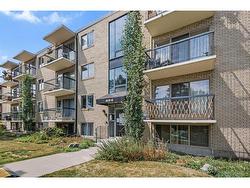 204-824 4 Avenue NW Calgary, AB T2N 0M8