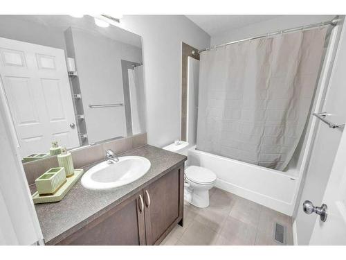 212 Walden Parade Se, Calgary, AB - Indoor Photo Showing Bathroom