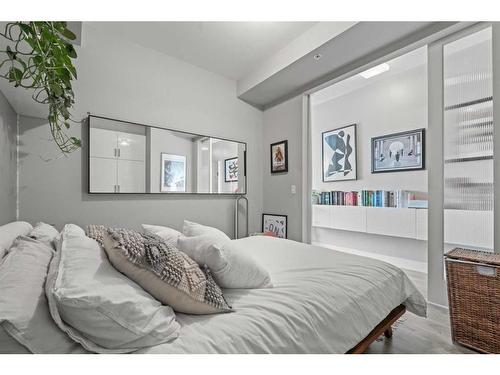 221-515 4 Avenue Ne, Calgary, AB - Indoor Photo Showing Bedroom