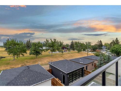 2118 Victoria Crescent Nw, Calgary, AB - Outdoor With View