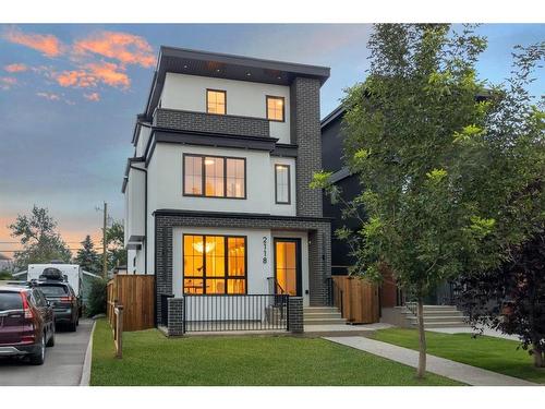 2118 Victoria Crescent Nw, Calgary, AB - Outdoor With Facade