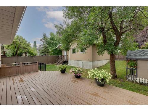 11 Woodlark Drive Sw, Calgary, AB - Outdoor With Deck Patio Veranda