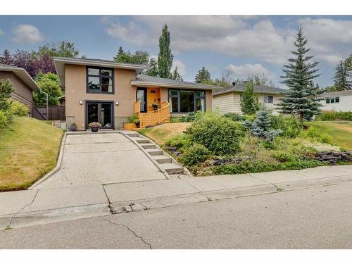 11 Woodlark Drive Sw, Calgary, AB - Outdoor With Facade