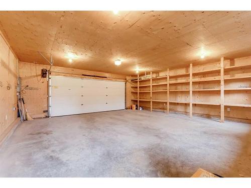 11 Woodlark Drive Sw, Calgary, AB - Indoor Photo Showing Garage