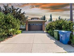 154 Scanlon Hill NW Calgary, AB T3L 1K9