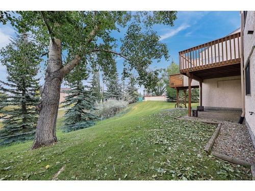 84 Sandarac Circle Nw, Calgary, AB - Outdoor