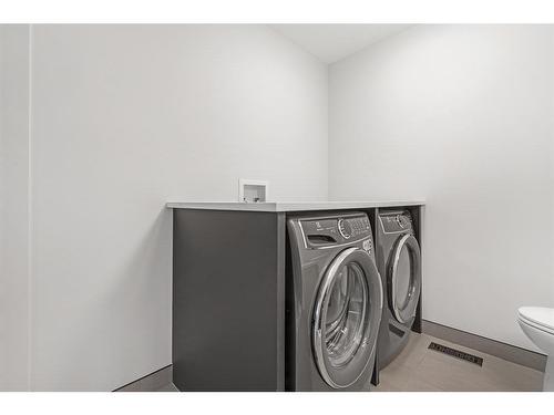28 Hidden Creek Terrace Nw, Calgary, AB - Indoor Photo Showing Laundry Room