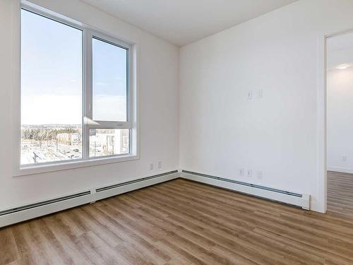 529-4138 University Avenue Nw, Calgary, AB - Indoor Photo Showing Other Room