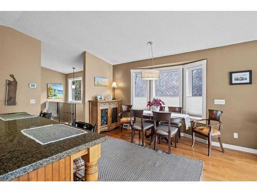 631 5Th Street, Canmore, AB - Indoor Photo Showing Dining Room