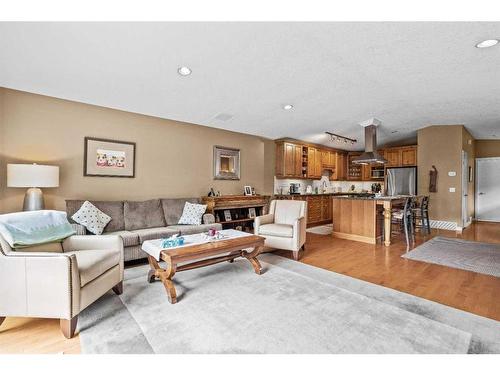 631 5Th Street, Canmore, AB - Indoor Photo Showing Living Room