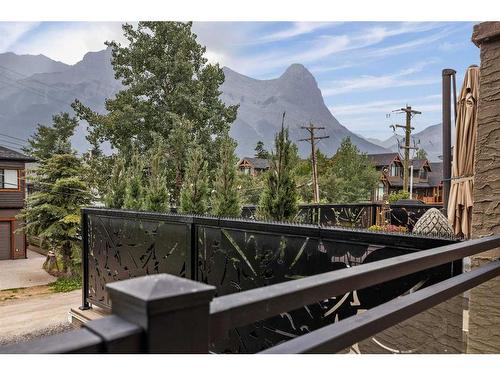 631 5Th Street, Canmore, AB - Outdoor