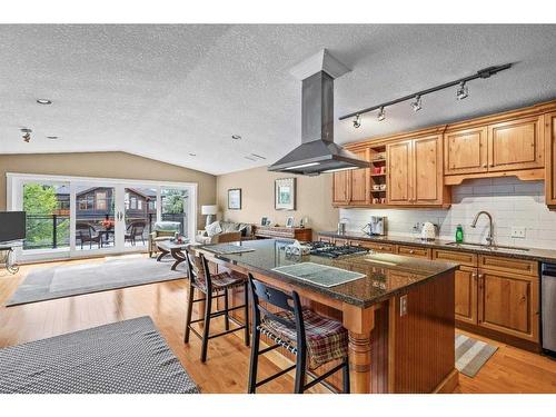 631 5Th Street, Canmore, AB - Indoor Photo Showing Kitchen