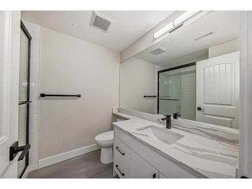 24 Del Ray Close Ne, Calgary, AB - Indoor Photo Showing Bathroom