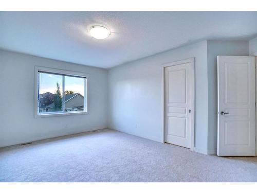 506 Williamstown Green Nw, Airdrie, AB - Indoor Photo Showing Other Room