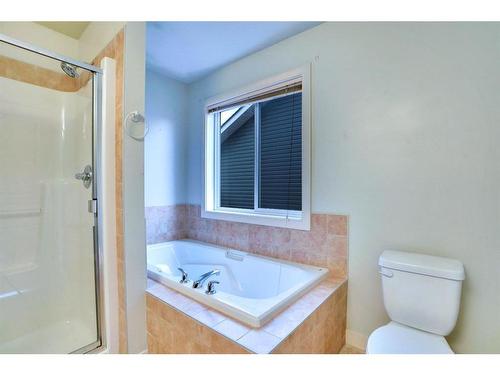 506 Williamstown Green Nw, Airdrie, AB - Indoor Photo Showing Bathroom