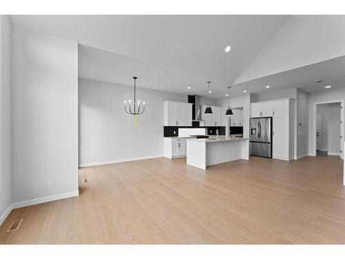 820 Mandalay Link, Carstairs, AB - Indoor Photo Showing Kitchen