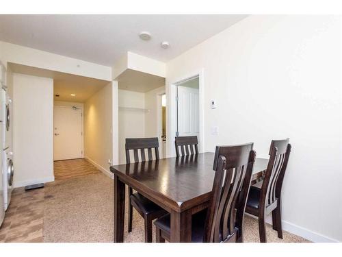 402-3830 Brentwood Road Nw, Calgary, AB - Indoor Photo Showing Dining Room