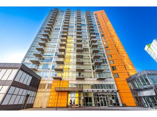 402-3830 Brentwood Road Nw, Calgary, AB - Outdoor With Facade