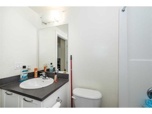 402-3830 Brentwood Road Nw, Calgary, AB - Indoor Photo Showing Bathroom