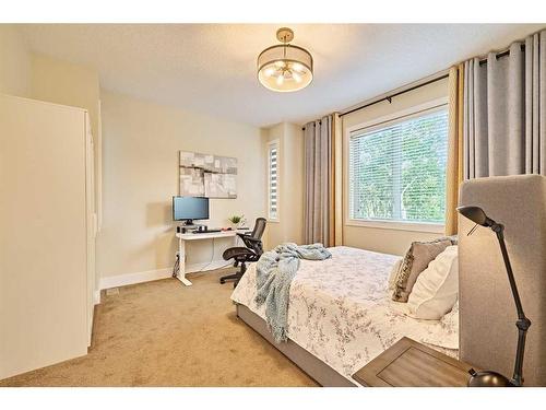 32 West Grove Bay Sw, Calgary, AB - Indoor Photo Showing Bedroom