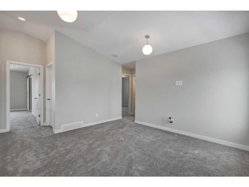 2773 Baywater Landing Sw, Airdrie, AB - Indoor Photo Showing Other Room