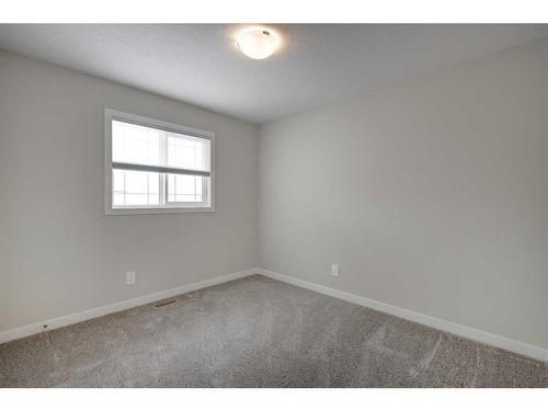 2773 Baywater Landing Sw, Airdrie, AB - Indoor Photo Showing Other Room