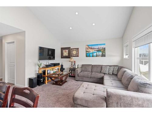 33 Legacy Woods Place Se, Calgary, AB - Indoor Photo Showing Living Room