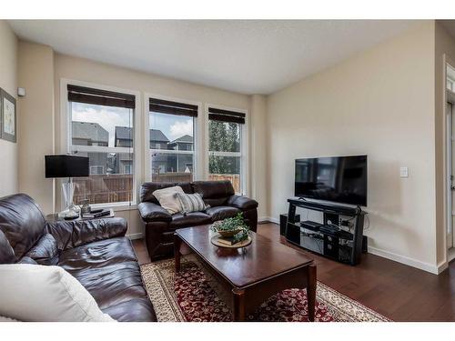 184 Legacy Reach Manor Se, Calgary, AB - Indoor Photo Showing Living Room