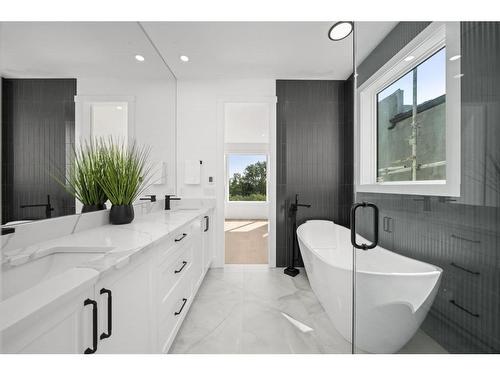 2025 26 Street Sw, Calgary, AB - Indoor Photo Showing Bathroom