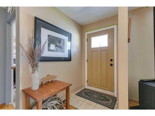 6140 Dalmarnock Crescent Nw, Calgary, AB - Indoor Photo Showing Other Room