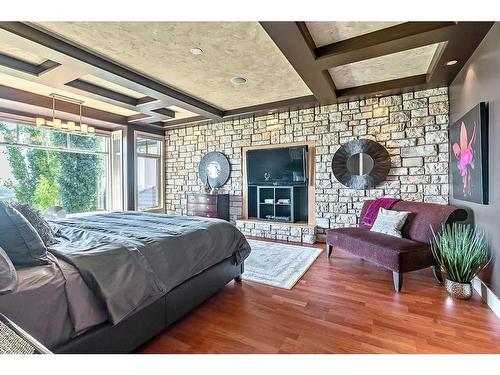 30 Patina Lane Sw, Calgary, AB - Indoor Photo Showing Bedroom