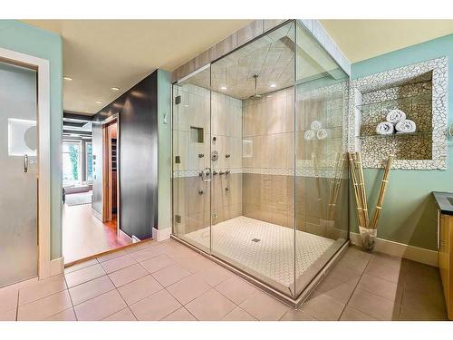 30 Patina Lane Sw, Calgary, AB - Indoor Photo Showing Bathroom