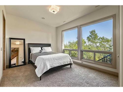 30 Patina Lane Sw, Calgary, AB - Indoor Photo Showing Bedroom