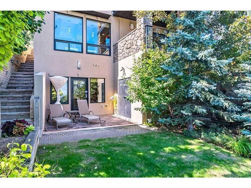 30 Patina Lane Sw, Calgary, AB - Indoor