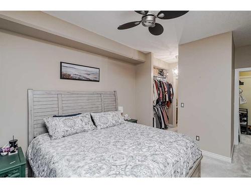 416-3111 34 Avenue Nw, Calgary, AB - Indoor Photo Showing Bedroom