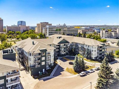 416-3111 34 Avenue Nw, Calgary, AB - Outdoor With View