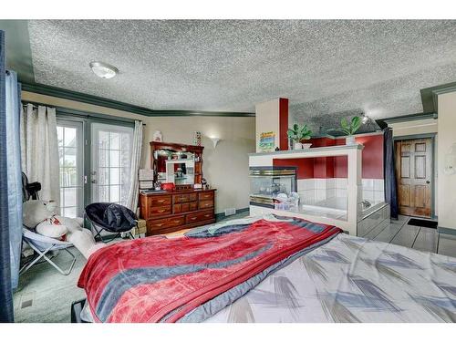 233002 Range Road 283, Rural Rocky View County, AB - Indoor Photo Showing Bedroom