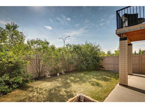 33 Evansview Manor Nw, Calgary, AB - Outdoor