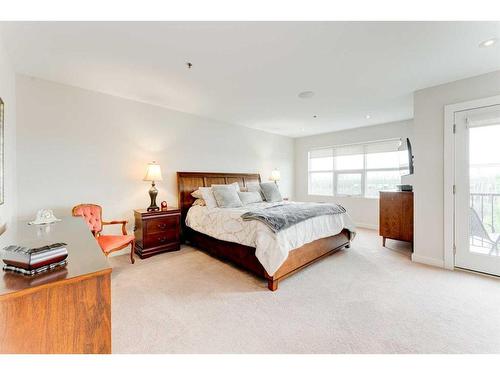 721 Aspen Meadows Hill Sw, Calgary, AB - Indoor Photo Showing Bedroom