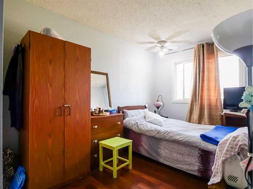 18-195 Manora Place Ne, Calgary, AB - Indoor Photo Showing Bedroom