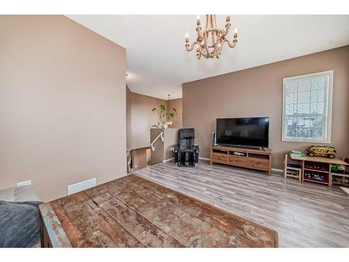 219 New Brighton Circle Se, Calgary, AB - Indoor