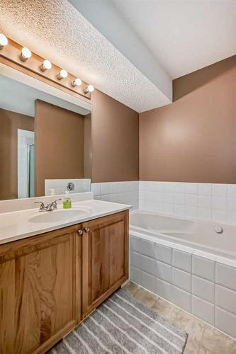 219 New Brighton Circle Se, Calgary, AB - Indoor Photo Showing Bathroom