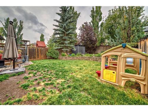 219 New Brighton Circle Se, Calgary, AB - Outdoor With Backyard