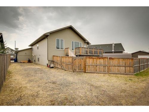 650 West Highland Crescent, Carstairs, AB - Outdoor With Exterior