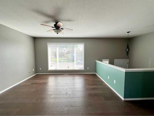 509 A Linview Road, Linden, AB - Indoor Photo Showing Other Room